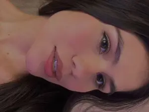 Dominique_1x  live sex cam