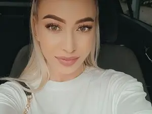 Maxblonde22  live sex cam