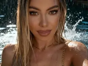 Maxblonde22  live sex cam