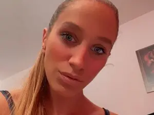 Summersweet  live sex cam