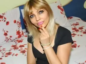 Diana48  live sex cam