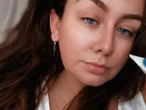 LucyDelon  live sex cam