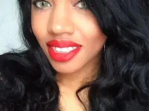 RoxxieMonet  live sex cam