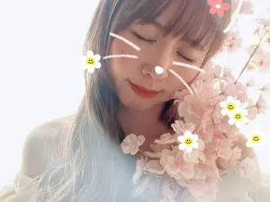 Milk_222  live sex cam