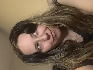 Vyoletvyper  live sex cam
