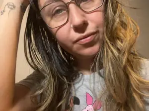 Vyoletvyper  live sex cam
