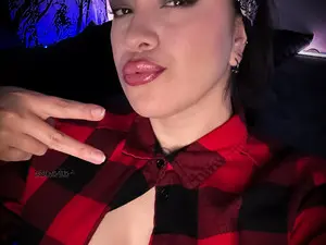 ChicanaBatgrl  live sex cam