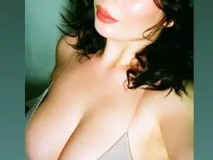 Debbie__  live sex cam