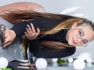 Soy_cuteeva  live sex cam