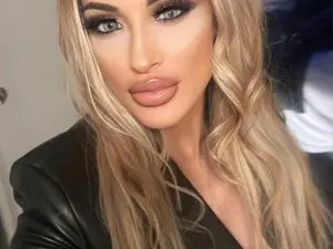 LexiFoxx  live sex cam