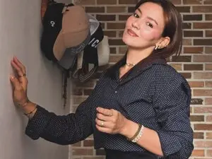 Lisa_Gerrard_  live sex cam