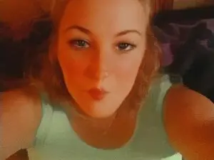 NikkiHolland1  live sex cam