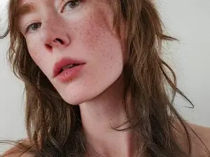 Kira_  live sex cam