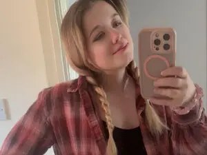 OhRaine  live sex cam
