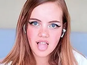 EroticEllie  live sex cam