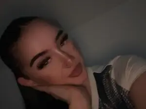 Blackpeaarl  live sex cam