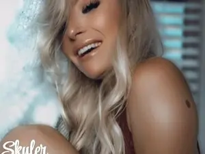 Skyler_Gray  live sex cam