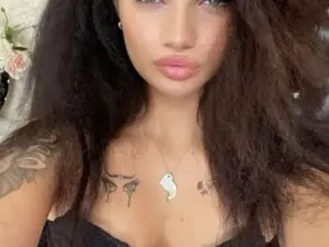 Allisonn  live sex cam