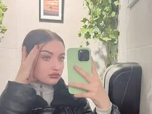 EmmaDream18  live sex cam