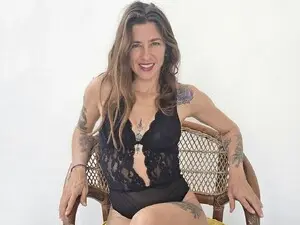LaTinaa  live sex cam