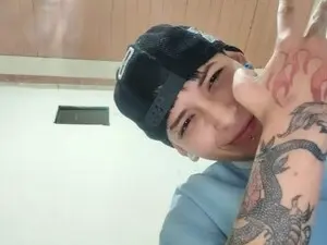 Mayly_kan  live sex cam