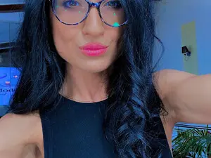 VIKKEZE  live sex cam