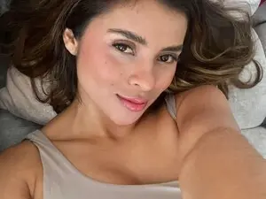 AndreaThomson  live sex cam