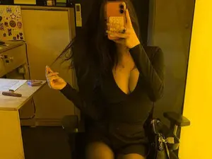 Lilittt105  live sex cam