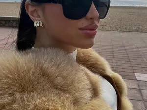 Tayylor_m  live sex cam