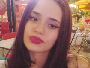 Kimmyhot19  live sex cam
