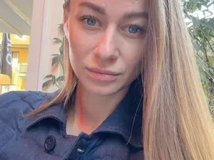 Mia118  live sex cam