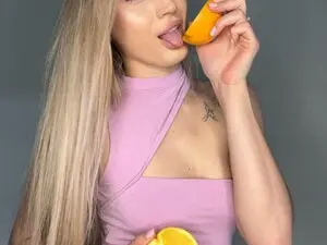 Yours_Sonya  live sex cam