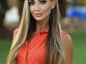 Mystery_C  live sex cam