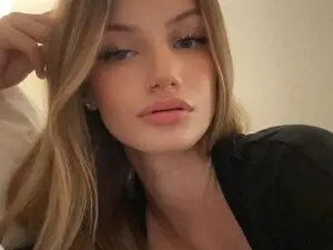 ShawnaSweets0  live sex cam