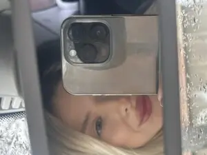 AfirisXX  live sex cam