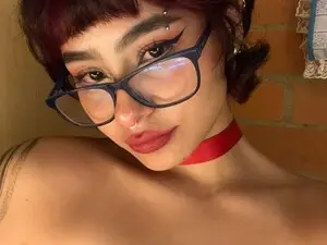 MeeyLee  live sex cam