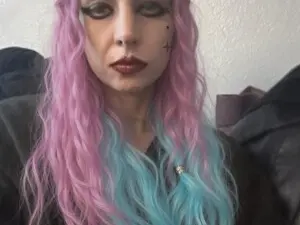 HellKittie69  live sex cam