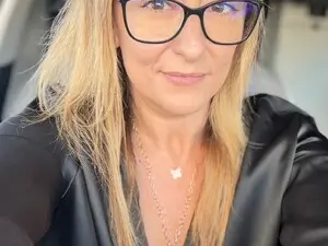 Hornyashell_x  live sex cam