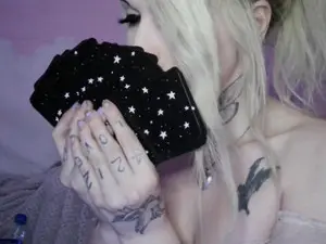 Lilithxoxrose  live sex cam