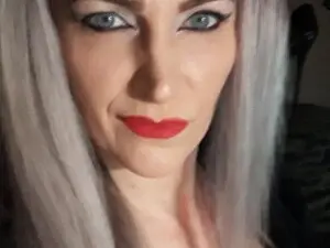 BadGirl_E  live sex cam