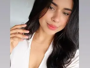 Julietta_sinner  live sex cam