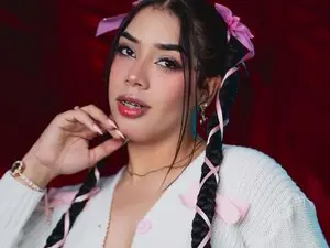 Lizzie_Evans  live sex cam