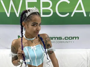 TheBratdoll  live sex cam