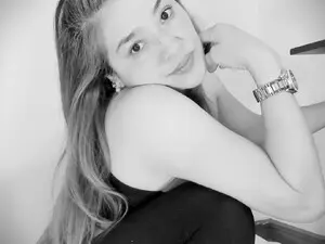 Salomesweet69  live sex cam