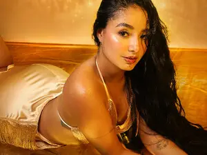NicoleRivera  live sex cam