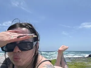 Maddysinora  live sex cam