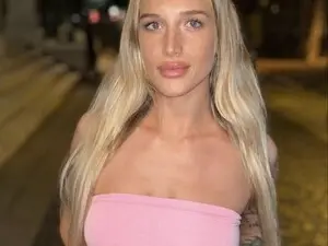 NicoletteShea  live sex cam