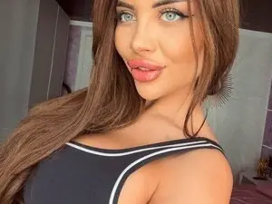 MoniCeleste  live sex cam