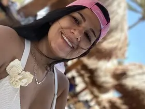 SaritaSweet69  live sex cam