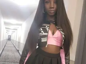 Justthatdoll  live sex cam
